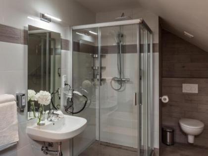 Gorgeous Prague Rooms - image 9