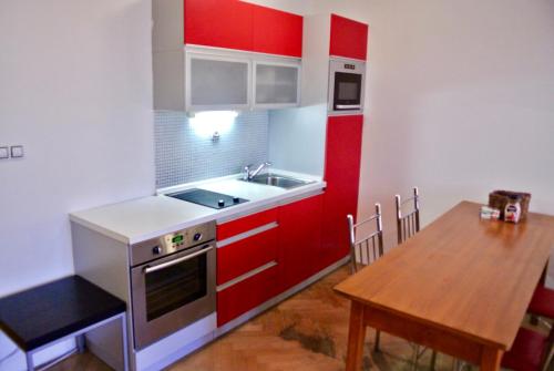 Prague Letna Apartments - image 4