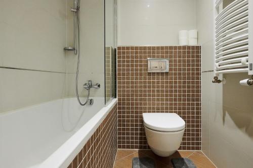 Garden Towers Apartments - image 6
