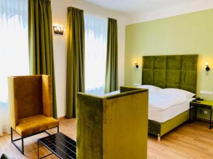 Hotel Garden Court - image 11