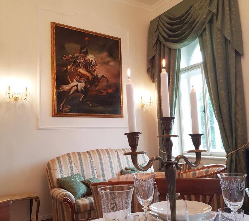Charles apartment - main image