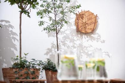 Four Trees - image 9