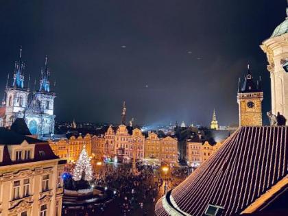 The Old Town Square & Parizska Apartments - image 1