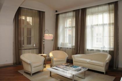 Royal Road Apartment - image 12