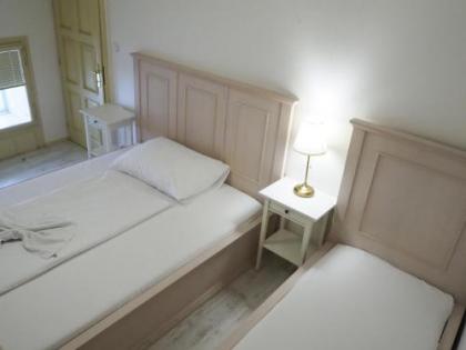 Riverview Old Town Apartment - image 13
