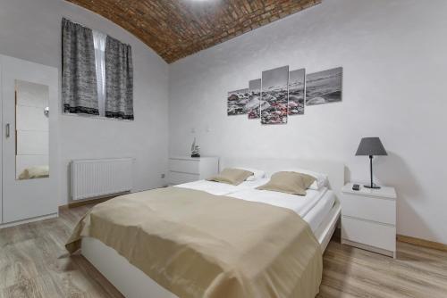 Residence Dobrovskeho 30 - image 2