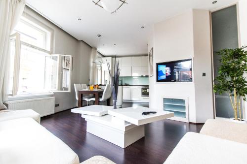 Stylish apartment at Žižkov - main image