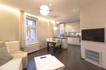 Stylish apartment at Žižkov - image 11