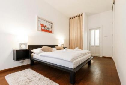 Supercosy Apartment at Žižkov - image 1