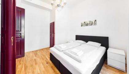 Apartments Zborovska - image 1