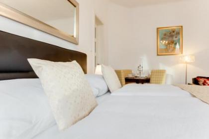 Old Town Square Royal Apartment - image 11