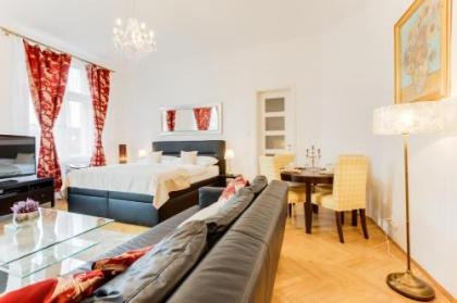 Old Town Square Royal Apartment - image 13