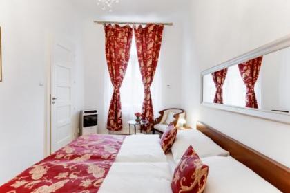Old Town Square Royal Apartment - image 17