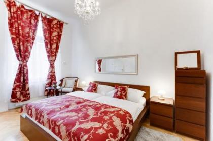 Old Town Square Royal Apartment - image 18