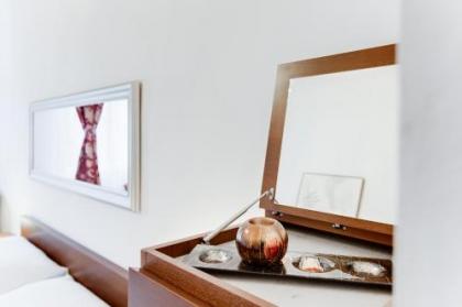 Old Town Square Royal Apartment - image 19