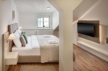 Louren Apartments - image 11