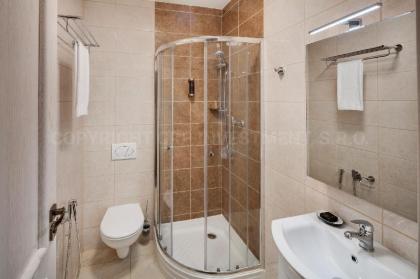 Louren Apartments - image 5