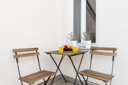Sunny Riverside Apartments - image 14