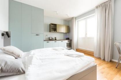 Sunny Riverside Apartments - image 7