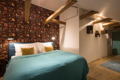 Old Town Boho-Chic Attic with Hanging Chair - image 13