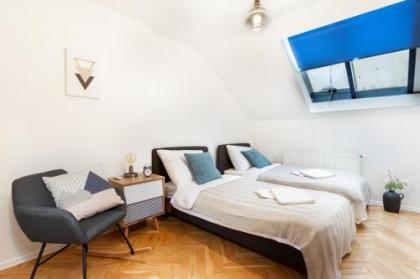 Designer Apartments Vinohrady - image 4