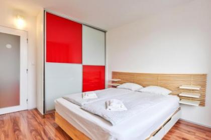 Apartment Molakova - image 2