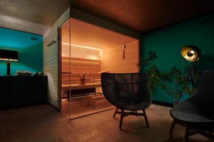 Hotel Republika & Suites - image 12