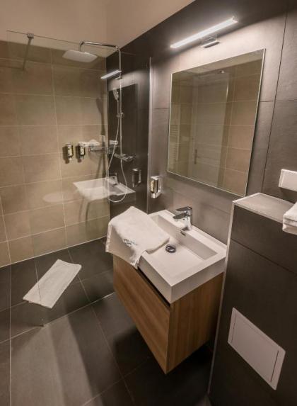 Letna Garden Suites - image 17