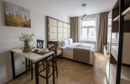 Letna Garden Suites - image 3
