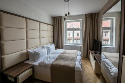 Letna Garden Suites - image 4