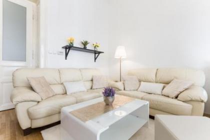 Diamond Riverside Apartment in the Heart of Prague - image 8