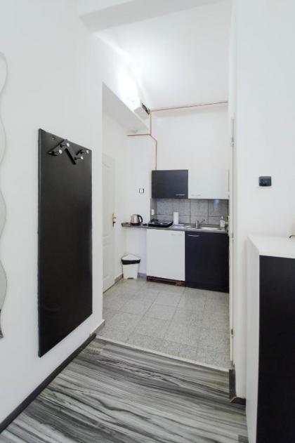 Modern Apartment Skolska 20 - image 13