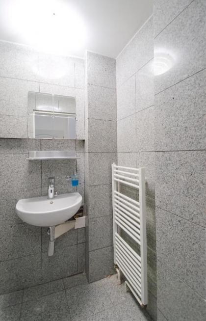 Modern Apartment Skolska 20 - image 2