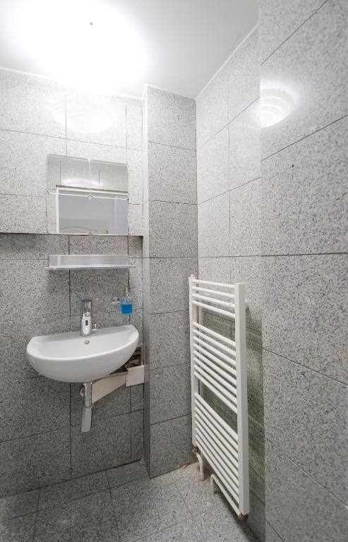 Modern Apartment Skolska 20 - image 2