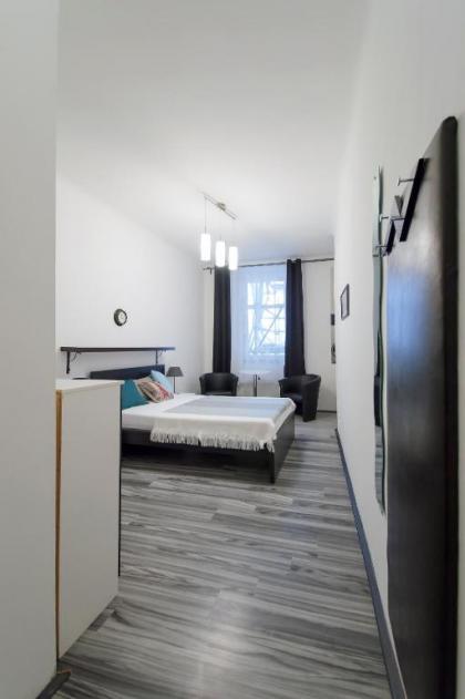 Modern Apartment Skolska 20 - image 8