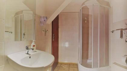 Auspicie Apartment - image 6