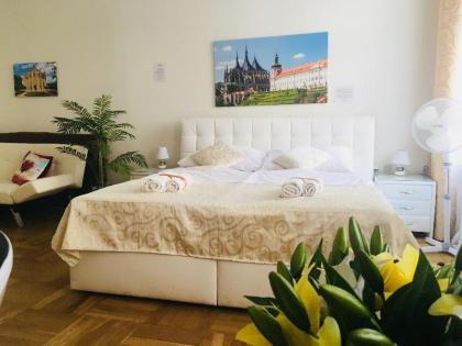 Large room with two shared bathrooms