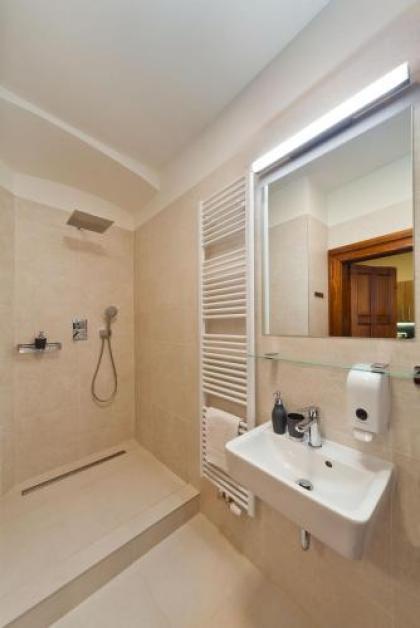 Residence u Vejvodů - image 11