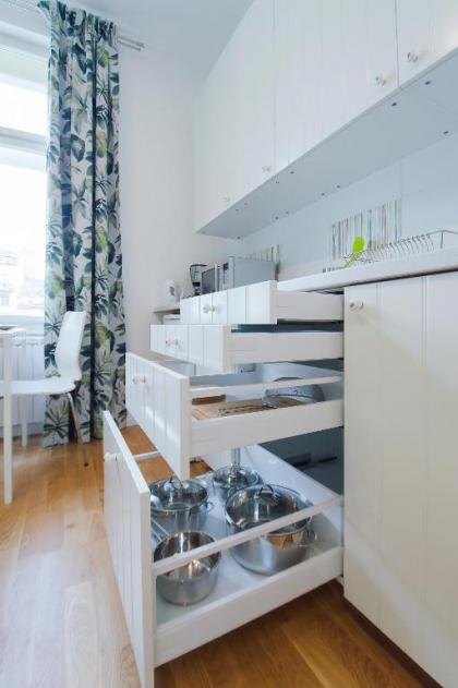 Modern apartment Spanelska - image 17