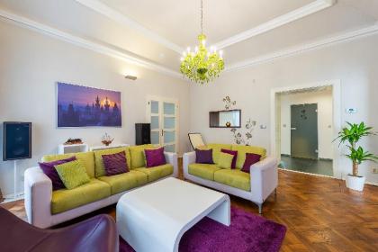 Luxurious Downtown Apartment by MABANO ESTATES