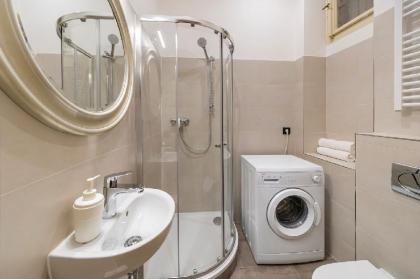 New Town - 1 Bedroom 2 Bathroom Jungmann - image 2