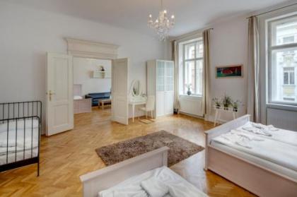 Kaprova Old Town Apartments - image 7