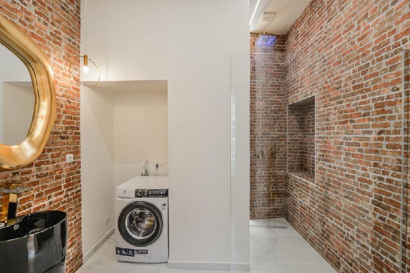 Salvador - design Daliesque apartment in Prague - image 6