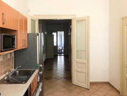 Karlova 22 Old Town Apartment - image 8