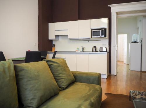 Zatecka 4 Old Town Apartment - image 7