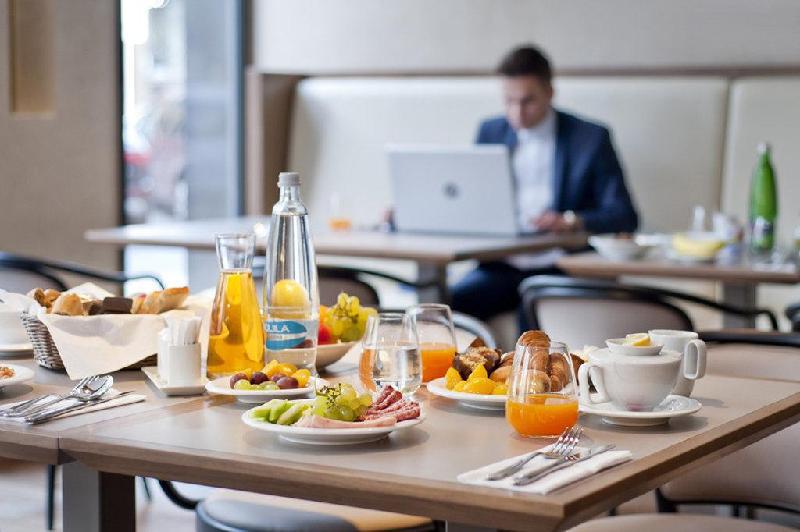 Hotel Royal Prague - image 4