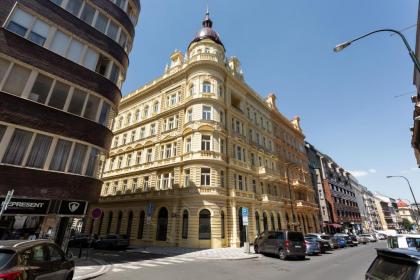 Elegant Studios near Wenceslas Square by Prague Days - image 14