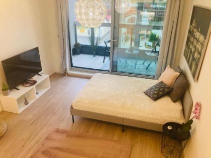 Apartement Blanc Harfa design - image 17