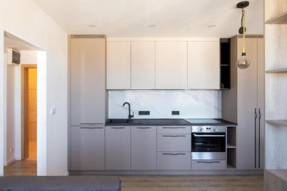 Minimalist Studio in Vinohrady by Prague Days - image 2