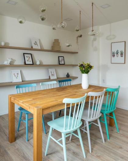 Minimalistic House in Vinohrady by Prague Days - image 10